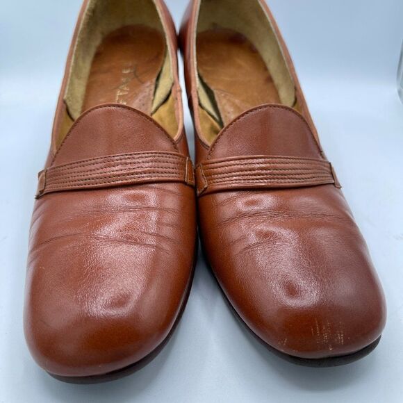 Vintage Softaires 70's Brown Round Toe Pumps 9 - Picture 2 of 13